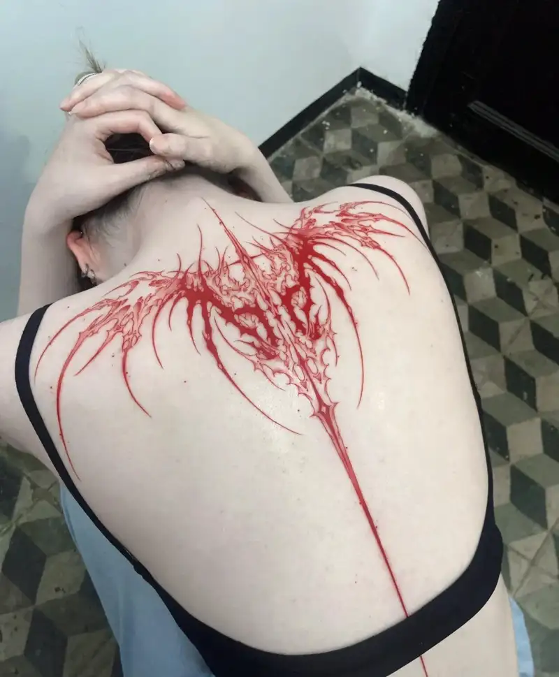 hình xăm nữa lưng cực chất